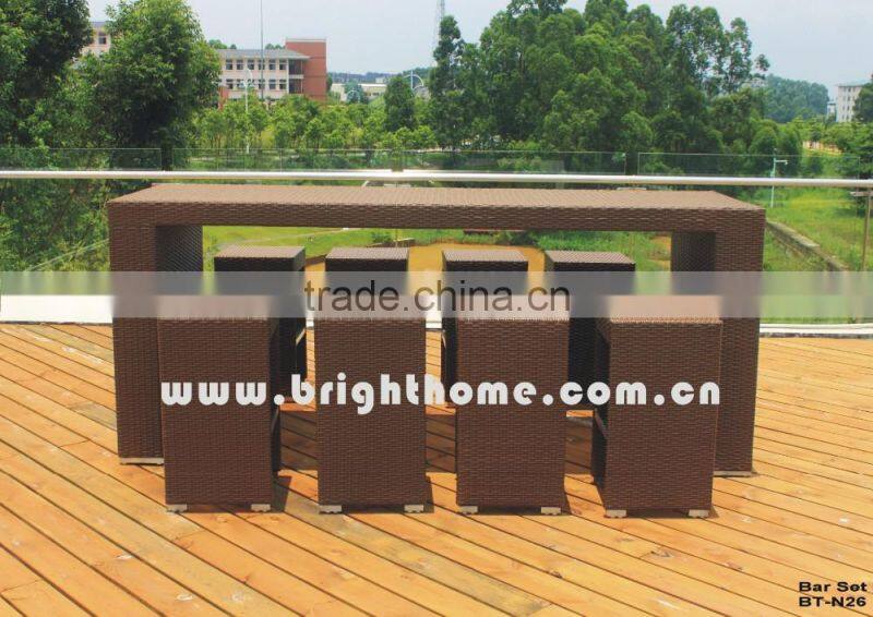 Longe and High Table Bar Set