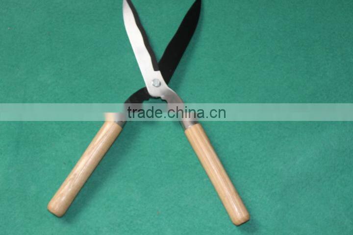 garden tool/hedge shears with wooden handles