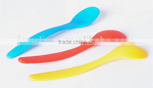 BPA free flexible soup spoon, silicone baby spoon