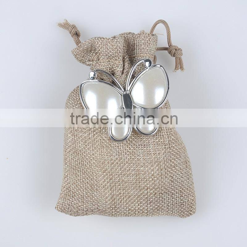 China wholesale white flower nice delicate butterfly shape brooches for sale