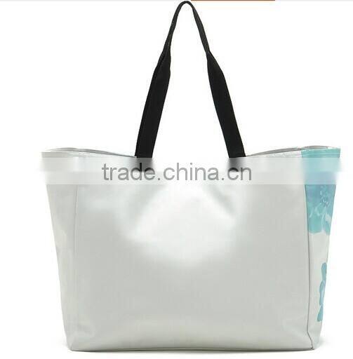 2016 fashion and beautiful large capacity waterproof hand bag