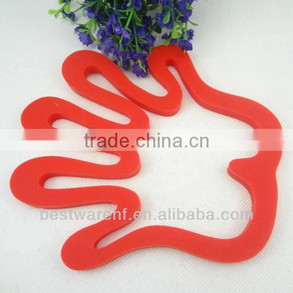silicone kithchen goods red hand plam shape cup mat .coffee cup mats