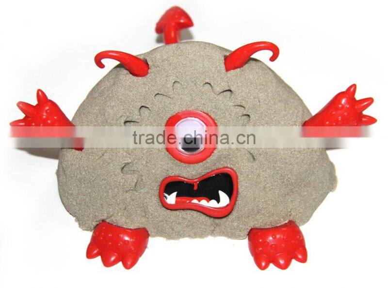 2015 DIY sand with monster molds