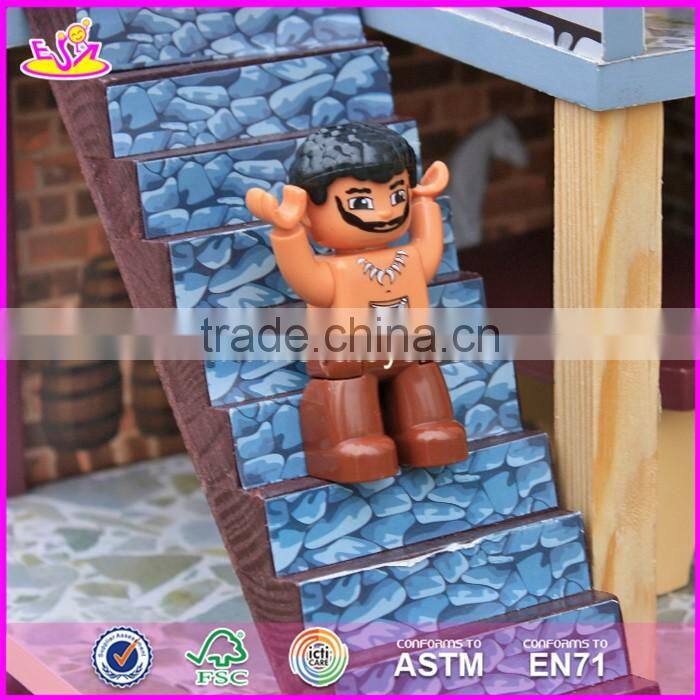 2017 new design boys pretend play wooden pirate doll house with pirate boat W06A162