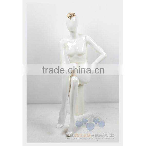 Hot sale fiberglass sitting female mannequin for clothes display