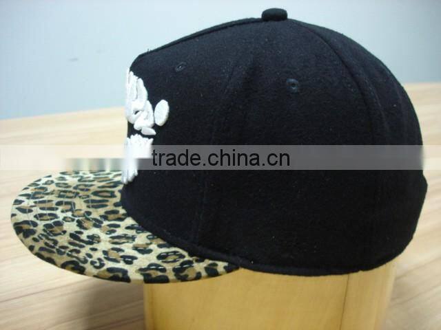 custom 3D sexy mouth embroidery leopard 5 panel woolen metal buckle snapback cap