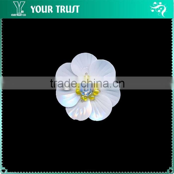 Handmade Rhinestone Layer White Flower Decorative For Dresses Gift Crafts