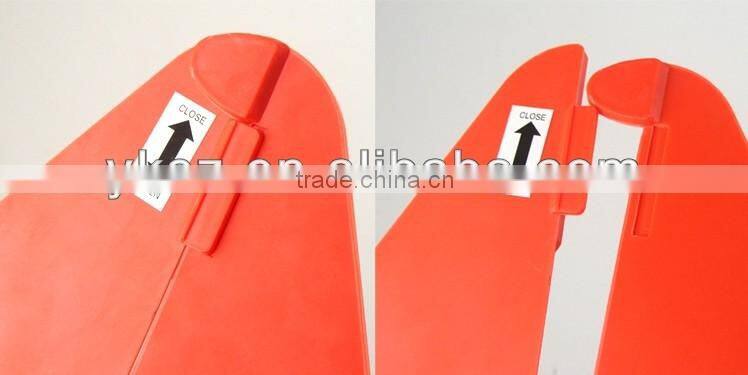 Safety reflective warning triangle with Emark