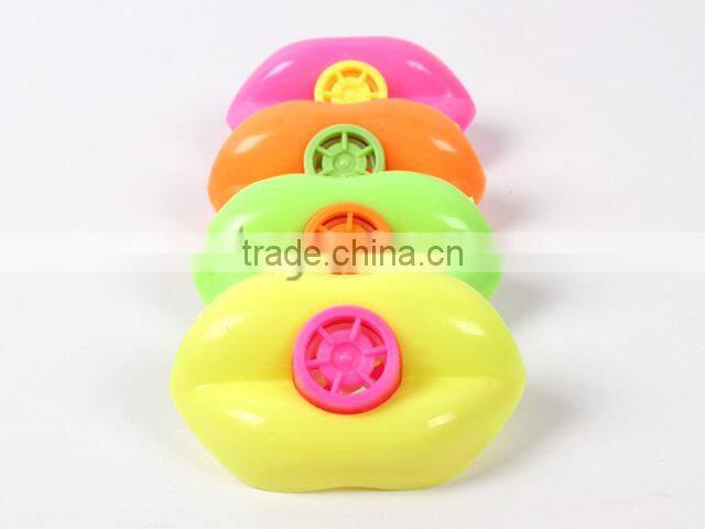 Party Favor Novelty Plastic Mouth -shap Lip Whistles Toys