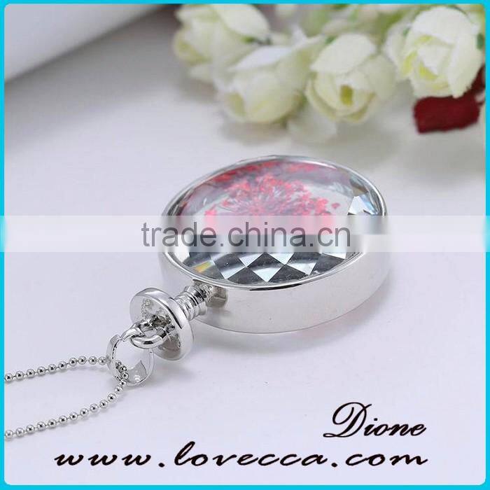 Silver ROUND pendant necklace with flower design wholesale fashionable jewelry