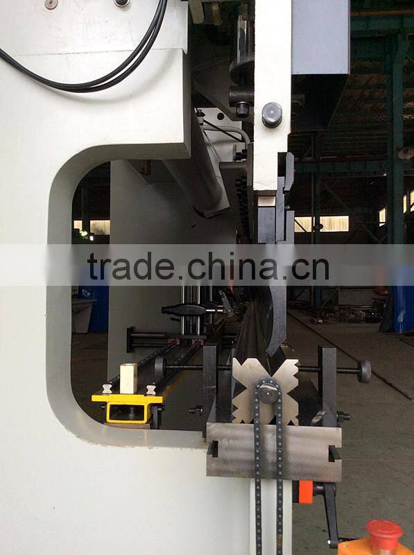 Hydraulic bending machine / press brake