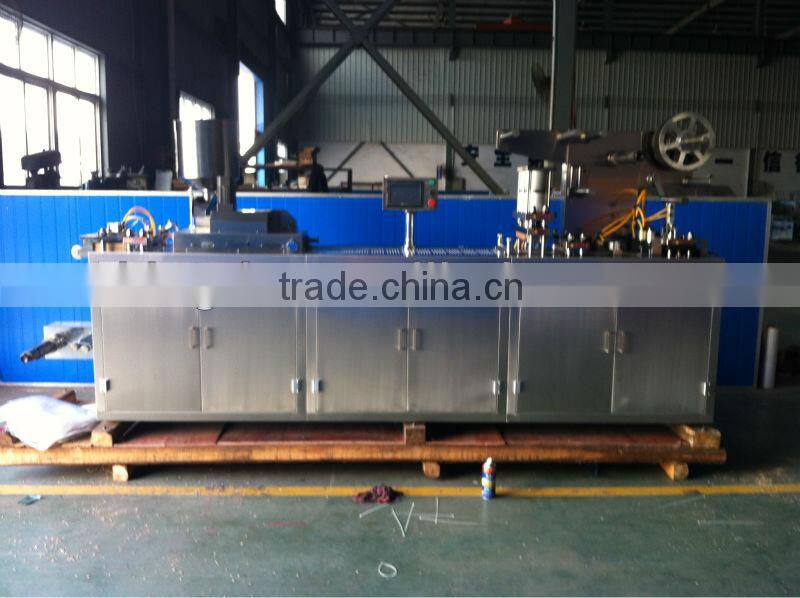 Disposable syringe blister packing machine