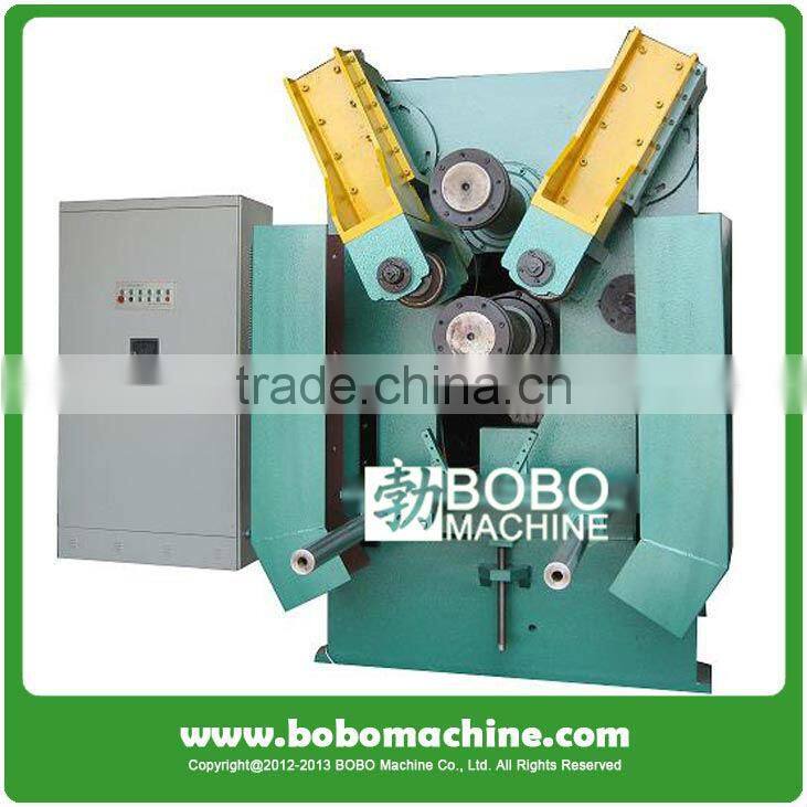 Tubeless wheel roll forming machine