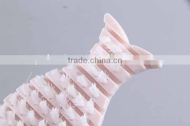 Flexible Fish-shaped Kitchen Cleaning Brush