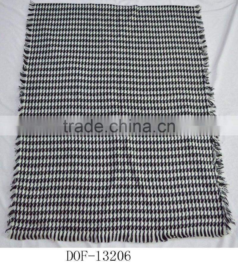 2016 hot popular Houndstooth soft 100%viscose knitted shawl