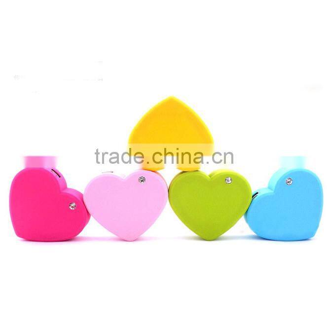 Customized heart power bank 6000mAh power battery charger no logo