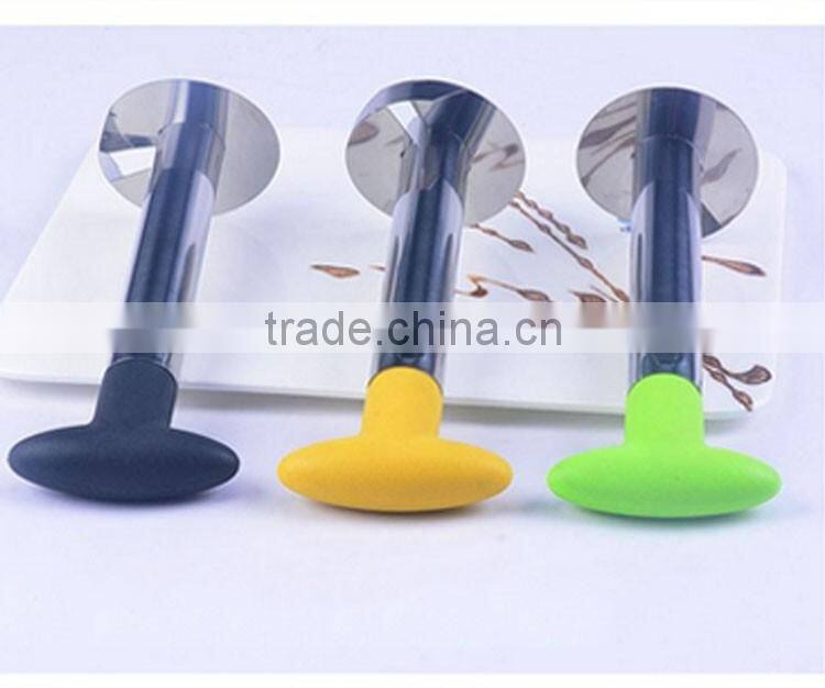 Stainless Steel Cutting Blade Pineapple Easy Peeler Slicer and De-Corer - 3 in 1 Tool (Black)