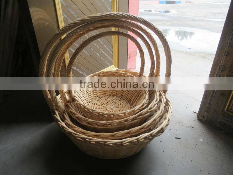 The set of 4 round willow flower basket with long handle