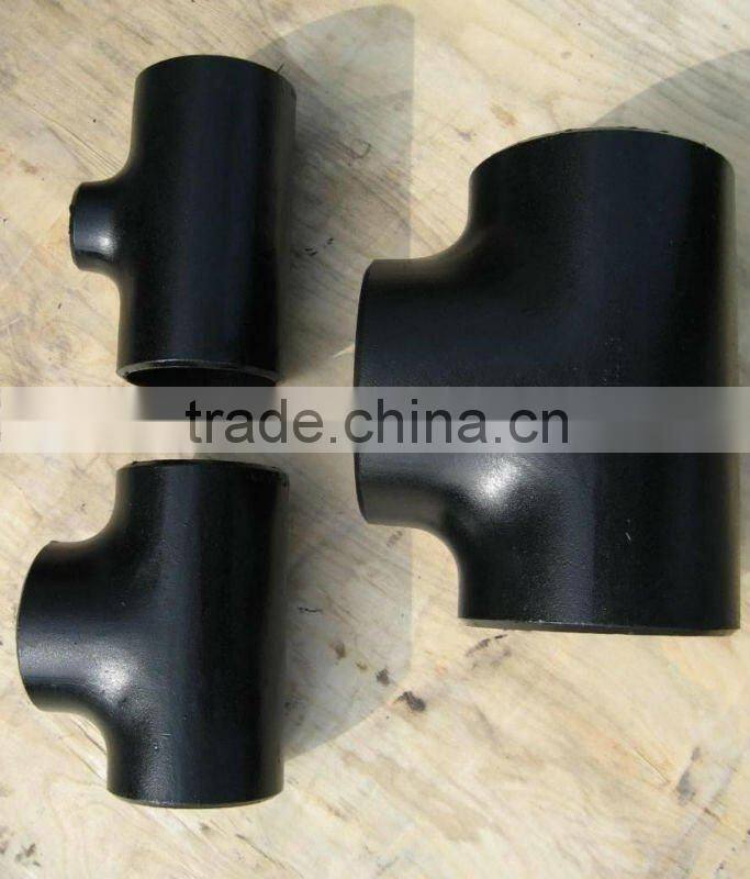 CARBON STEEL TEE WITH SOCKET