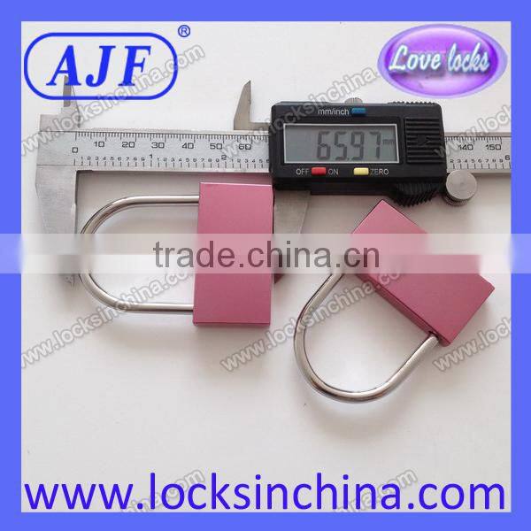 2016 best choice new style high quality pink square love lock with key