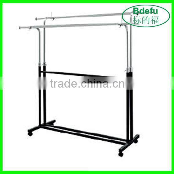 Adjustable Hanging Display Rack for Clothes
