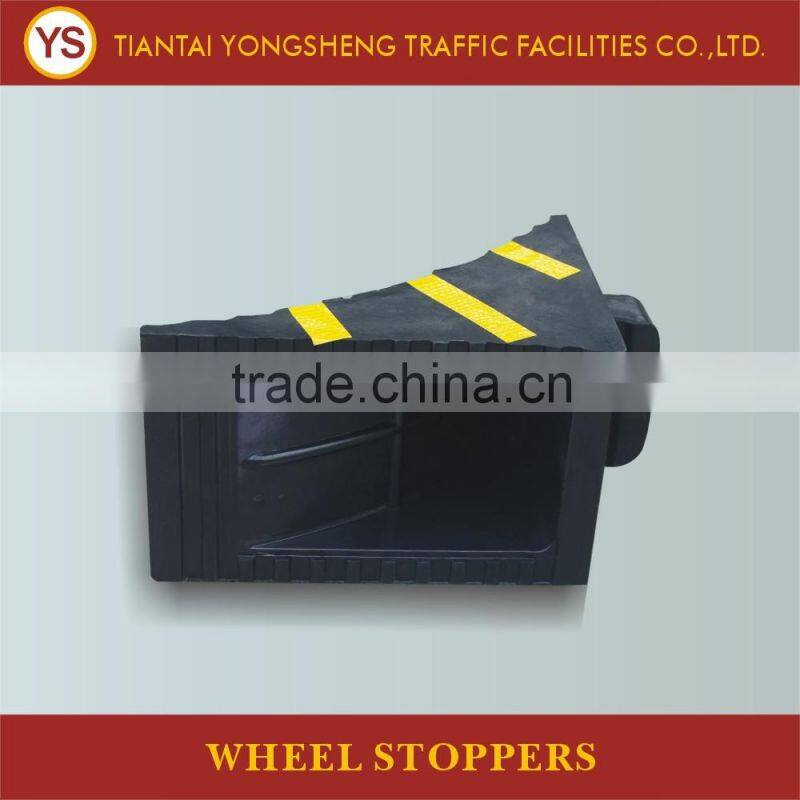 Heavy Duty Rubber Truck Wheel Chocks