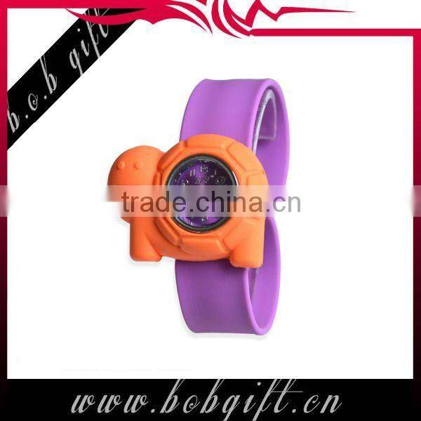 simple design tortoise silicone snap wristband watches for kids