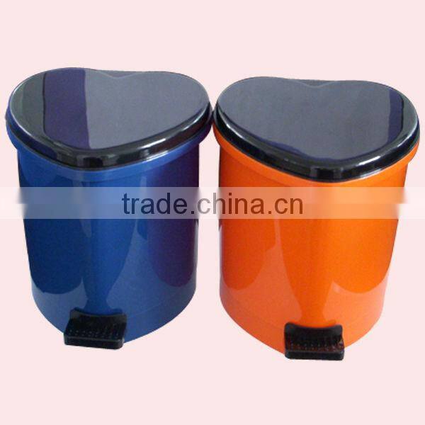 Heart-shaped Houseware Plastic Pedal Trash Bin