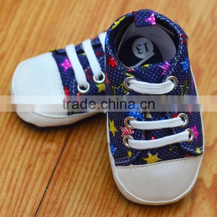 Star printed Baby footwear with shoestring