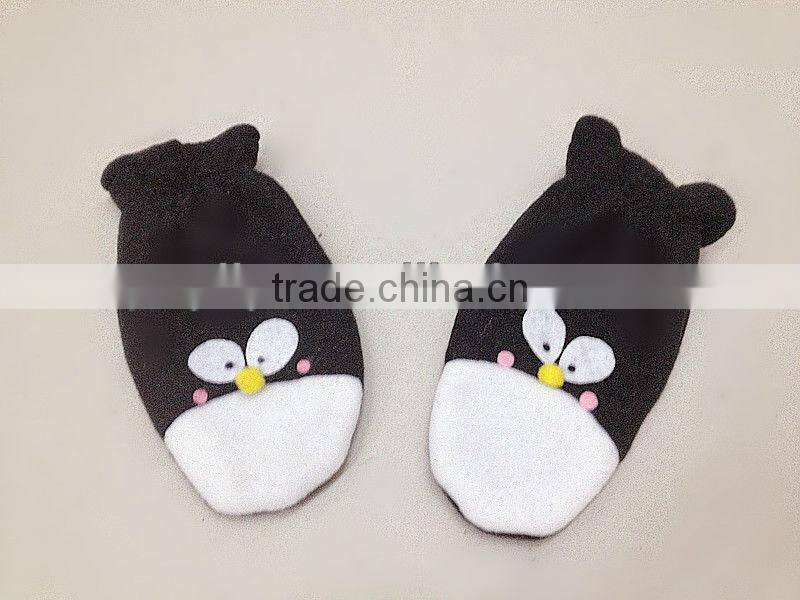 Fty design EN71 penguin hat party ideas baby hat&glove for party