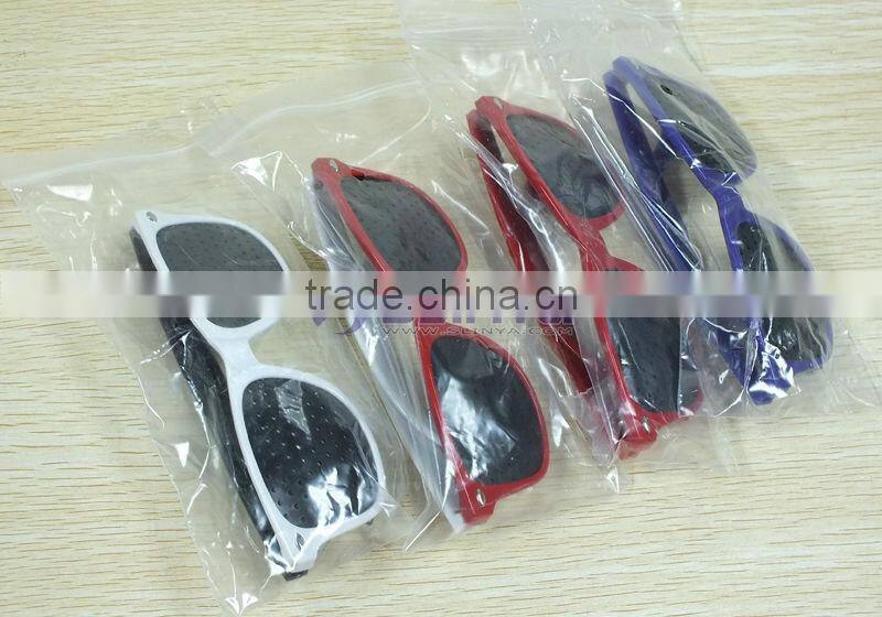 90 Holes 14cm Wide Cure Myopia Hyperopia Vision Correct Pinhole Glasses