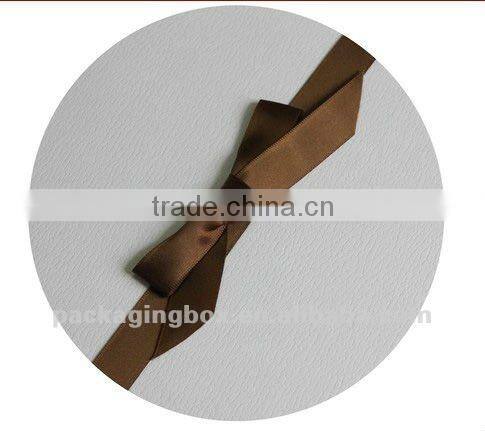 Elegant gift packaging box