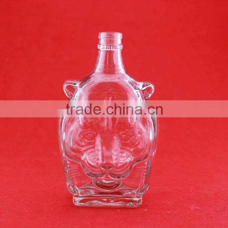 China factory cheapwoman body wine bottles Ice hockey shape bottles tiger head whiskey bottle 500ml