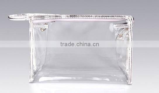 Clear vinyl pvc cosmetic packaging handle bag sewing from China manufacturer