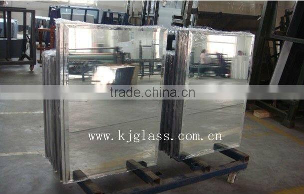 bevelled aluminum mirror in apple shape
