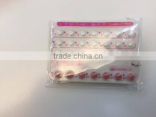 TWO DIFFERENT COLORS MEDICINE FEEDING BLISTER PACKING MACHINE