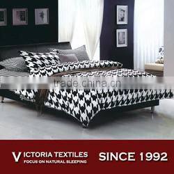 luxury white and black reactive printed microfiber bedding comforter cover sets 4pcs