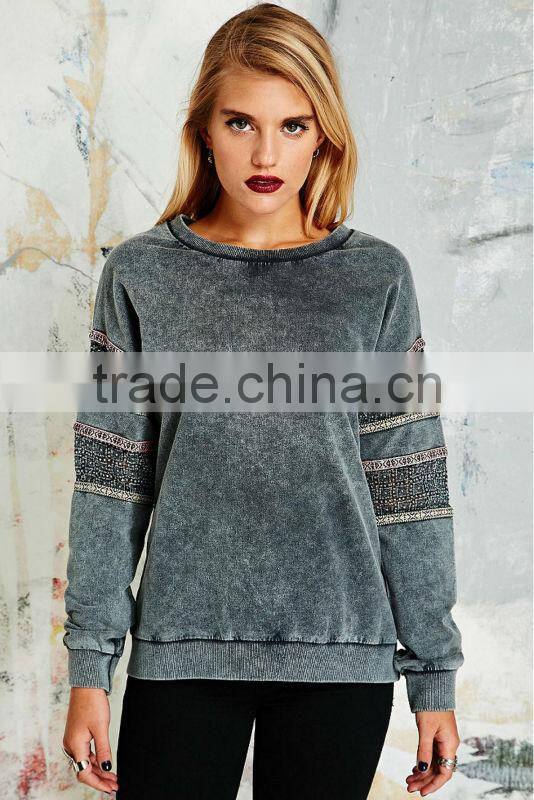 Fall clothing embroidered acid wash crewneck sweatshirt for women