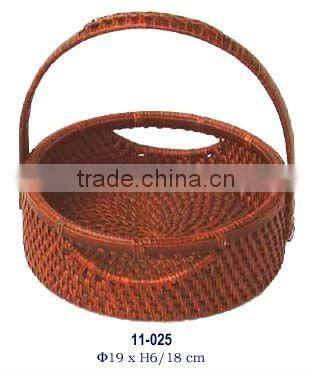 Rattan fruit basket