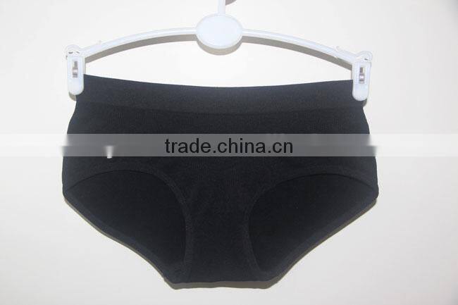 yiwu big factory produce 100% cottone flower embroidery lady underwear