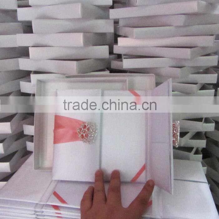 2015 fashionable silk wedding cards with buckle -- T252