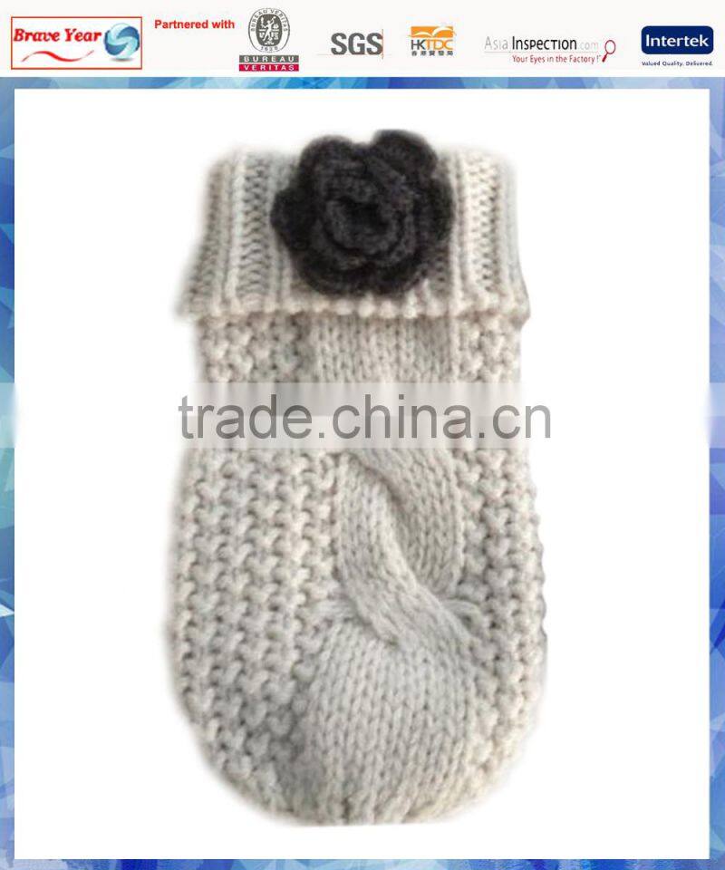 kids beige cable cotton knitted gloves mitten with crochet flower