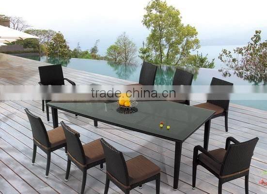 Modern Rattan Furniture Outdoor Restaurant Wicker Dining Table and Chair
