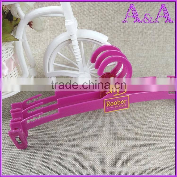 Customized logo clothes hanger gold large plastic hanger