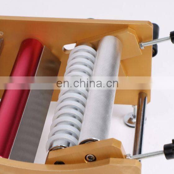 Manual Round Bottle Labeling Machine