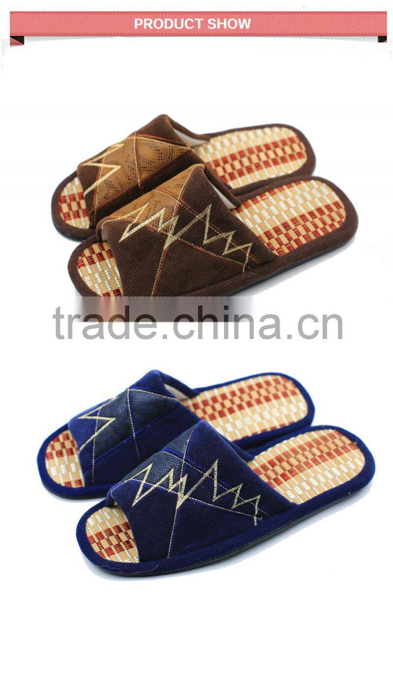 2015Hot sale indoor comfortable quiet warm cotton crocheted slipper for boy