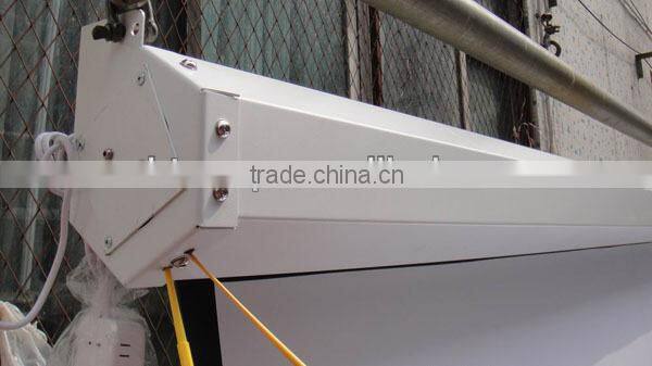 150" Matte White Automatic Projection Screen with Remote Control