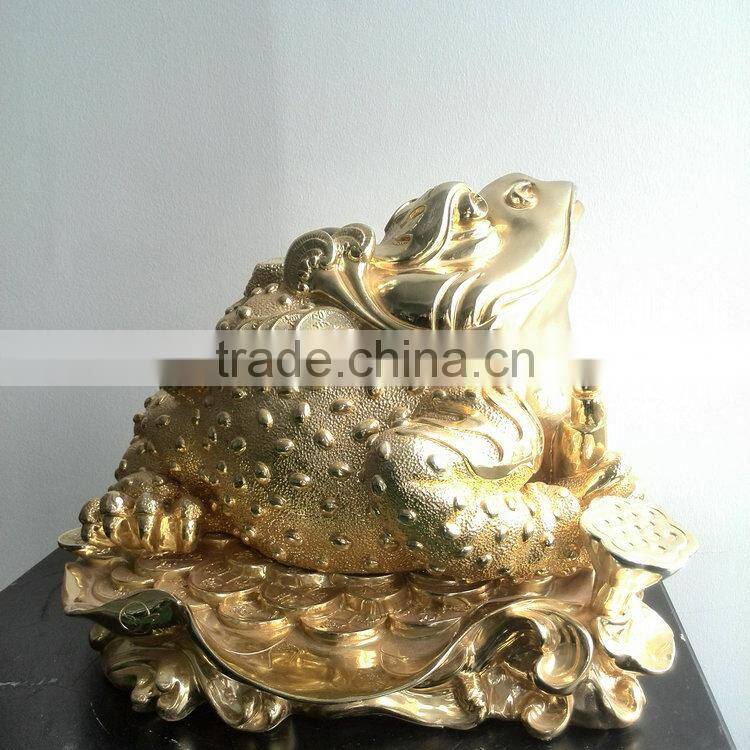 FRP gold frog statue