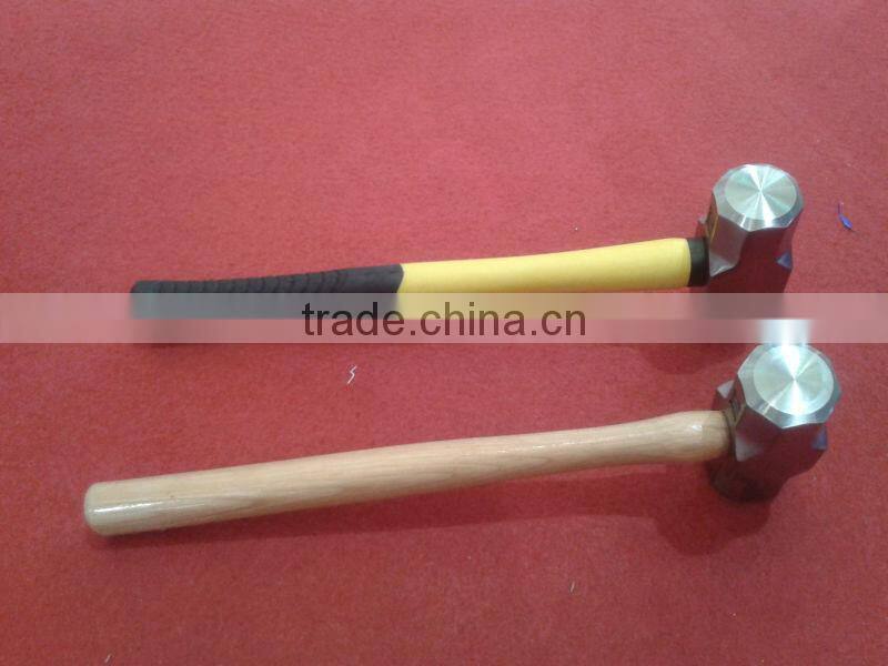 sledge hammer with handle