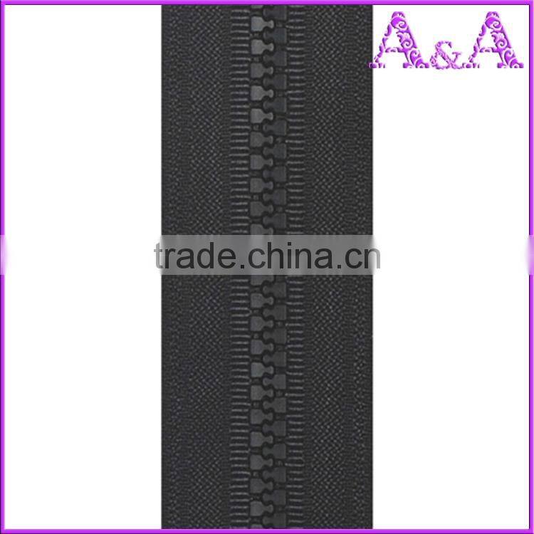 wholesale waterproof plastic long chain transparent teeth plastic long chain large plastic long chain